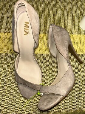 Girl MIA Taupe Suede  Heels
